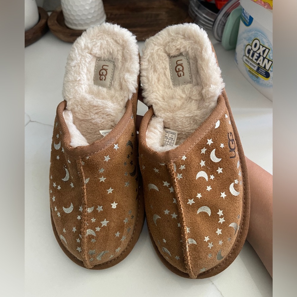 Kids Ugg slippers